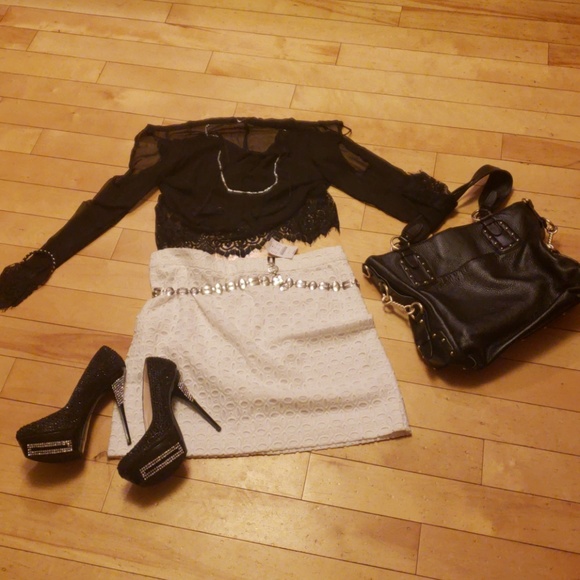 SALEππ NEW Shear Chiffon Black Lace Crop Top - Picture 5 of 8